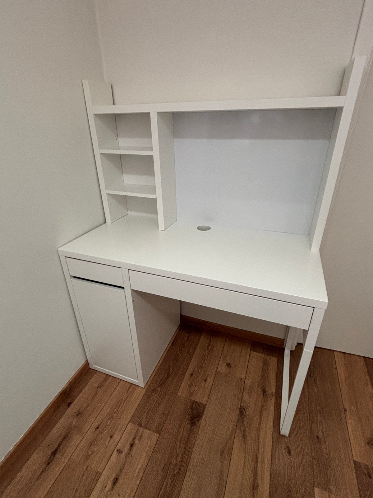 Bureau Micke, Maison & Meubles, Enlèvement, Comme neuf