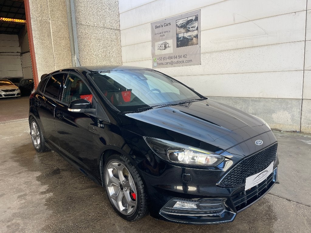 Ford Focus ST 2.0T Milltek 250PK  * Xenon/GPS *, Dealer onderhouden, 4 cilinders, Leder en Stof, Zwart