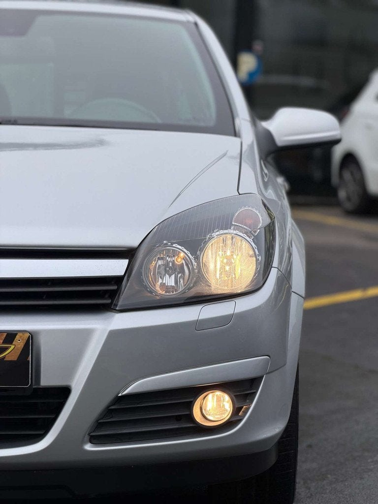 Opel Astra Astra 1.8i XE 16v*boite automat* garantie 12 mois, Gebruikt, Zwart, 4 cilinders, 1796 cc