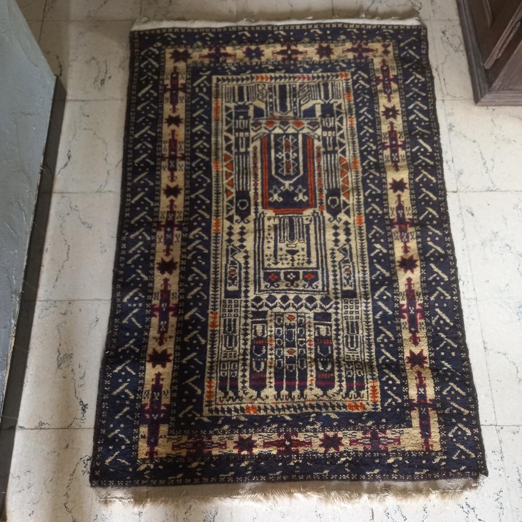 Tapis 137 x 87cm parfait état , Wool, 100 à 150 cm, Bleu, Enlèvement ou Envoi, Comme neuf