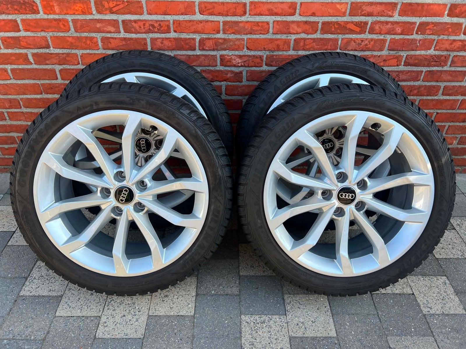 KIT HIVER AUDI A4 B8/B9 S-LINE 245/40/R18, Autos : Pièces & Accessoires, Pneus & Jantes, Pneus et Jantes, Véhicule de tourisme
