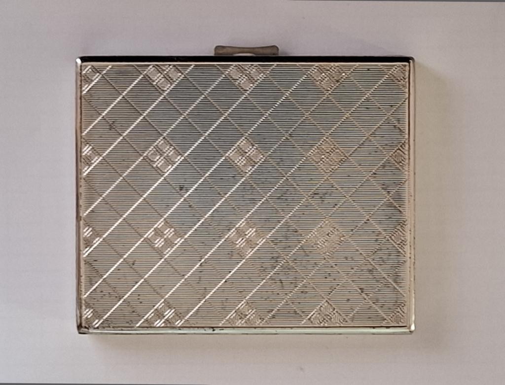 Poudrier en inox, Enlèvement ou Envoi, Comme neuf, Tout le visage, Soins