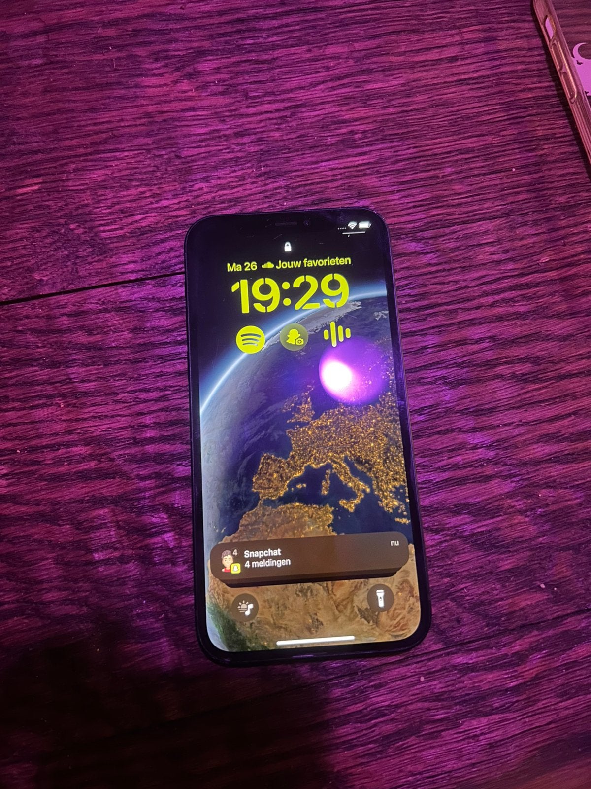 iPhone 12 - 64gb - schade achterkant, Télécoms, Avec simlock (verrouillage SIM), 89 %, Enlèvement, Utilisé