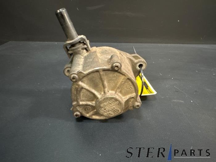 Vacuumpomp (Diesel) van een Mercedes Vito, Gebruikt, -, Ophalen of Verzenden, -