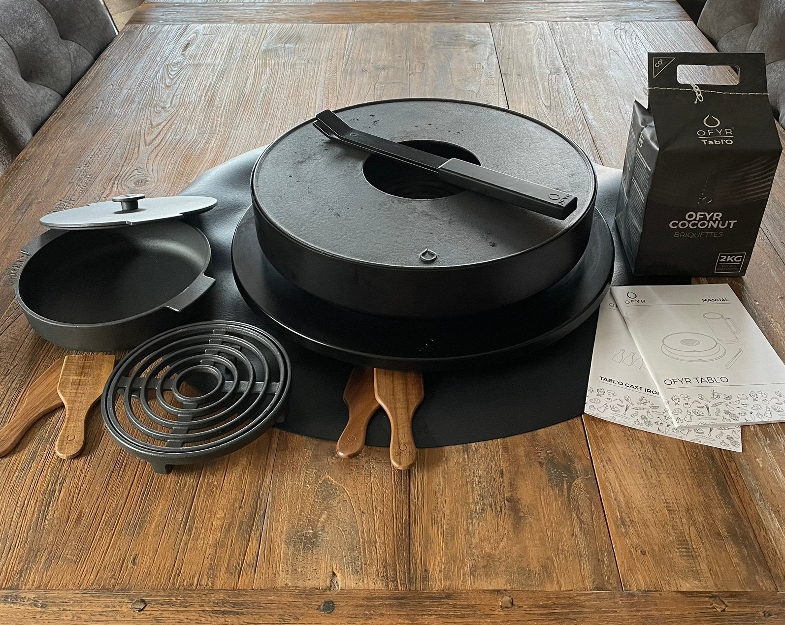 Ofyr Tabl’o incl. Accessoires, Jardin & Terrasse, Barbecues au charbon de bois, Enlèvement, Comme neuf
