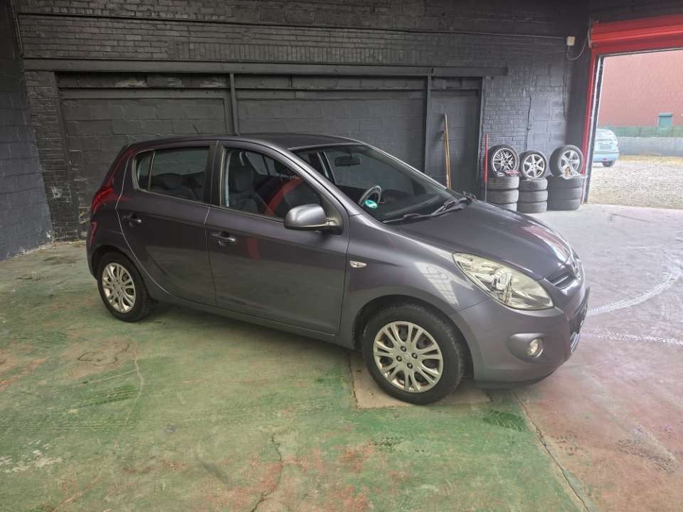 Hyundai i20 prete a immatriculer garantie, Autos, Hyundai, Achat, Ordinateur de bord, Entreprise, Boîte manuelle