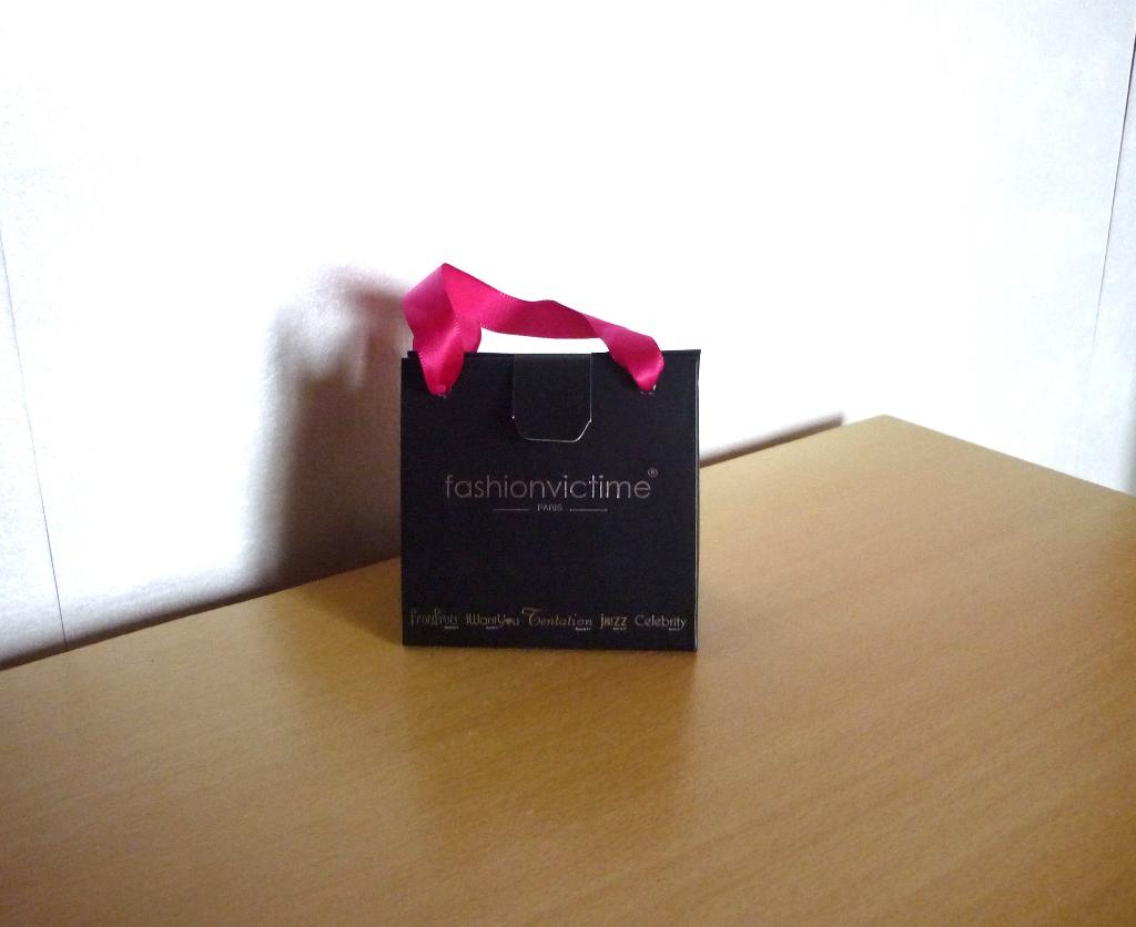 Zwart Geschenkdoosje met fuchsia lint van FashionVictime, Ophalen of Verzenden