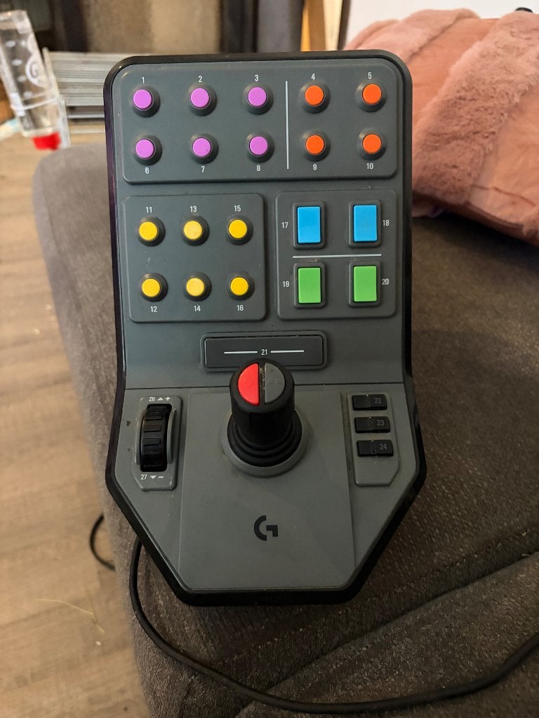 60€ AUJD’H! Panneau latéral pour équipement lourd Logitec G, Enlèvement, Comme neuf, Logitech