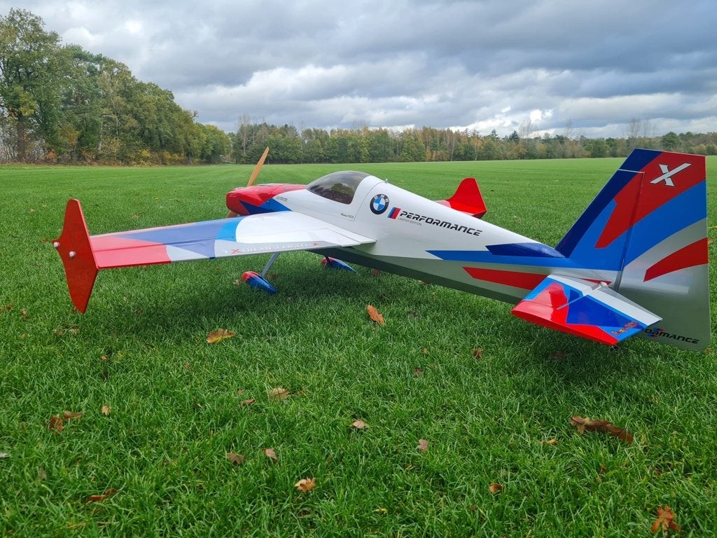 extreme flight laser 60 BMW, Hobby & Loisirs créatifs, Modélisme | Radiocommandé & Téléguidé | Avions, Enlèvement, Comme neuf