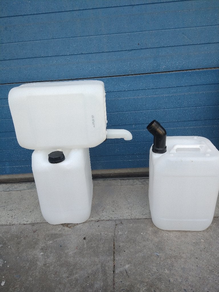 New Jerrycan 20/25 litres propre + entonnoir gratuit, Enlèvement, Neuf, Daihatsu
