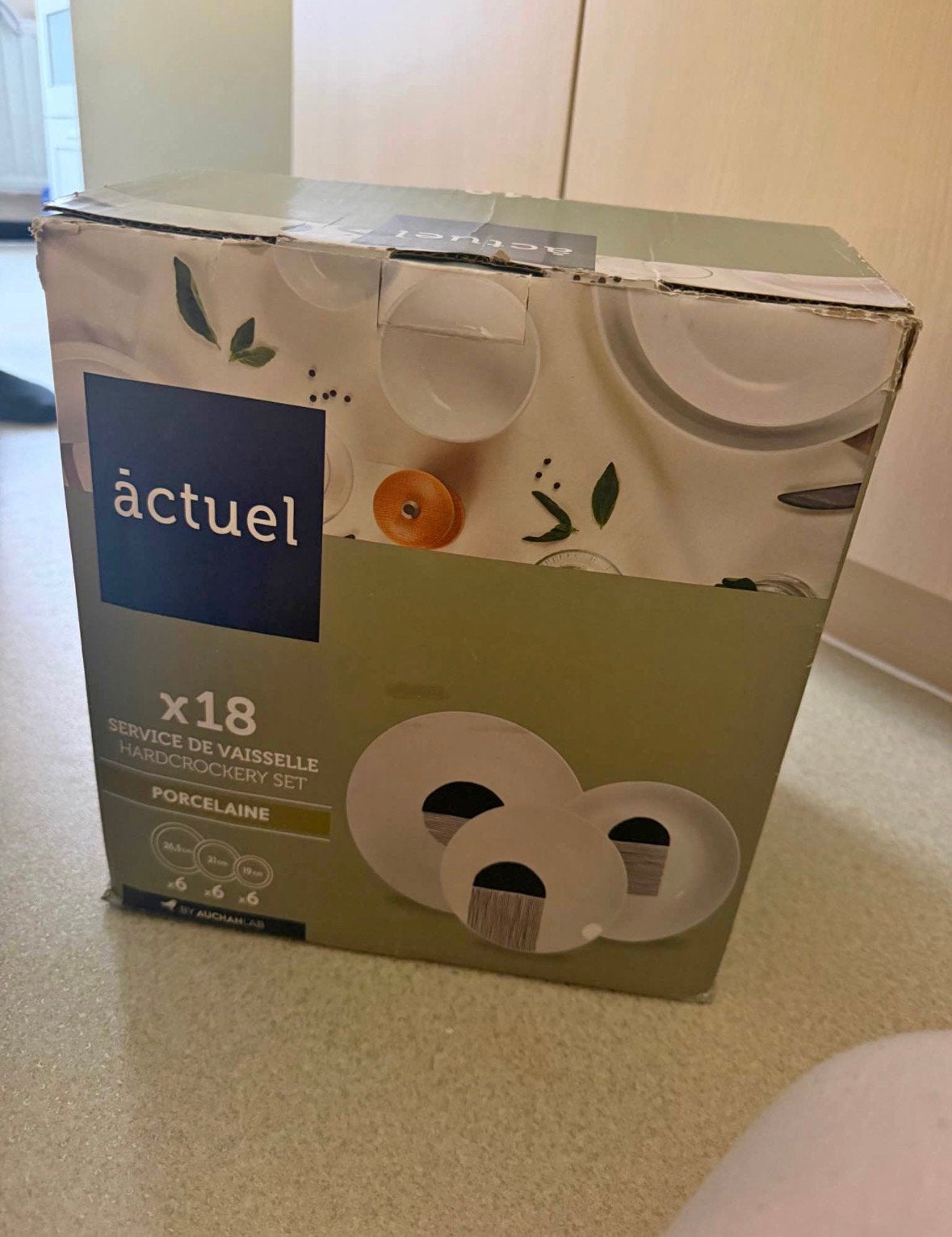 Servies te koop, Ophalen, Zo goed als nieuw