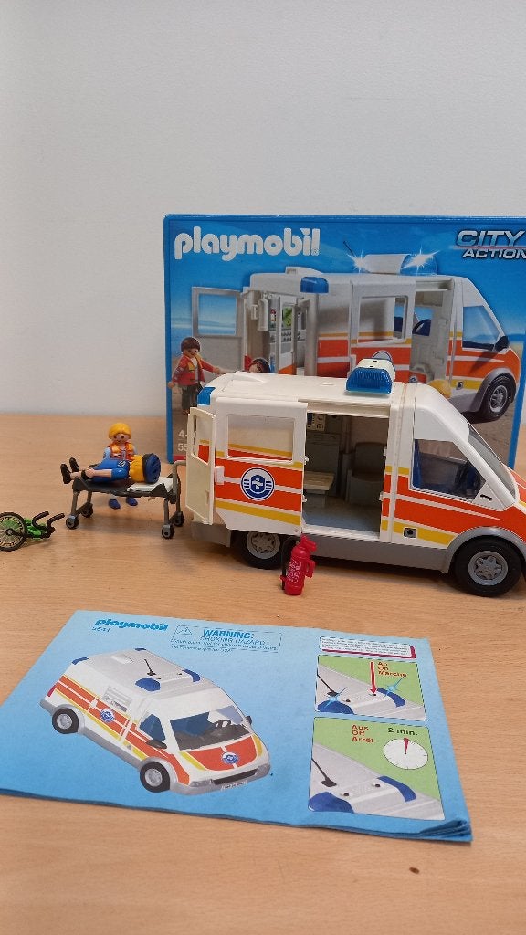 Playmobil: 5541: Ziekenwagen met ongeval, Gebruikt, Complete set, Voertuig, Ophalen of Verzenden
