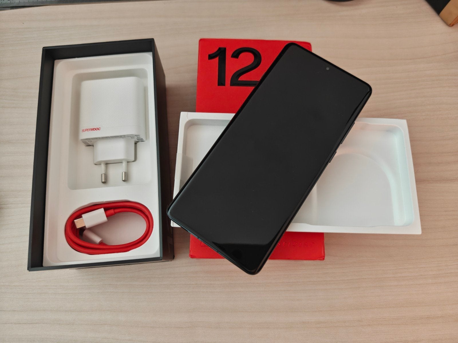 OnePlus 12 16Gb/512Gb complet et en parfait état, Télécoms, Autres modèles, Enlèvement ou Envoi, Sans abonnement, Sans simlock