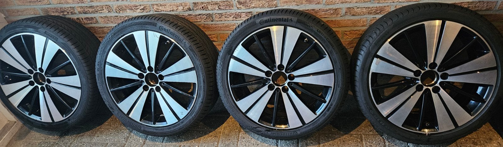 18 inch Mercedes CLA Velgenset 5x112 225-40R18 TPMS 7mm, Ophalen, Audi