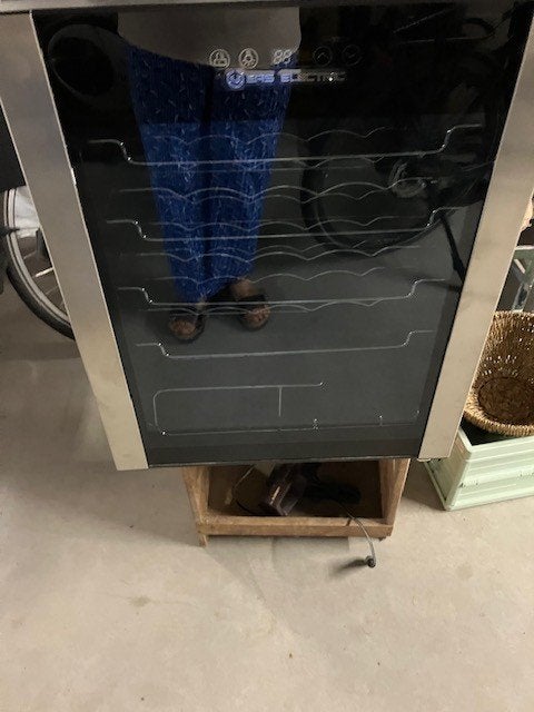 réfrigérateur à vin, Electroménager, Neuf, Sans bac à congélation, Enlèvement, 45 à 60 cm