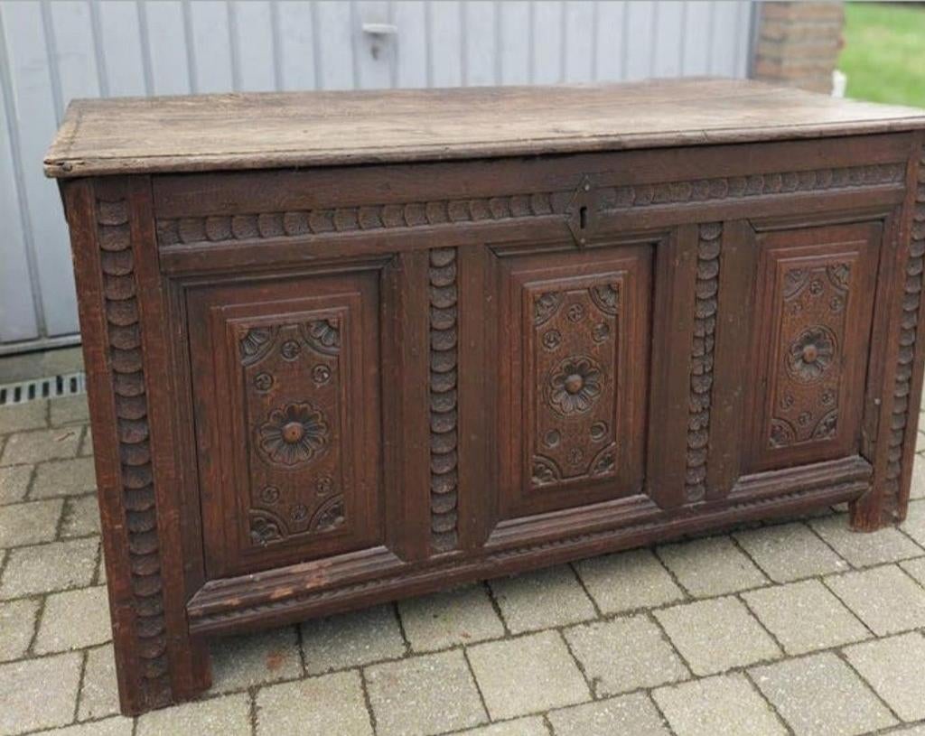 17de eeuwse Hollandse Renaissance koffer in eik te renoveren, Antiek en Kunst, Ophalen