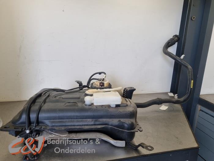 Tank van een Peugeot Partner, Gebruikt, -, -, Ophalen of Verzenden