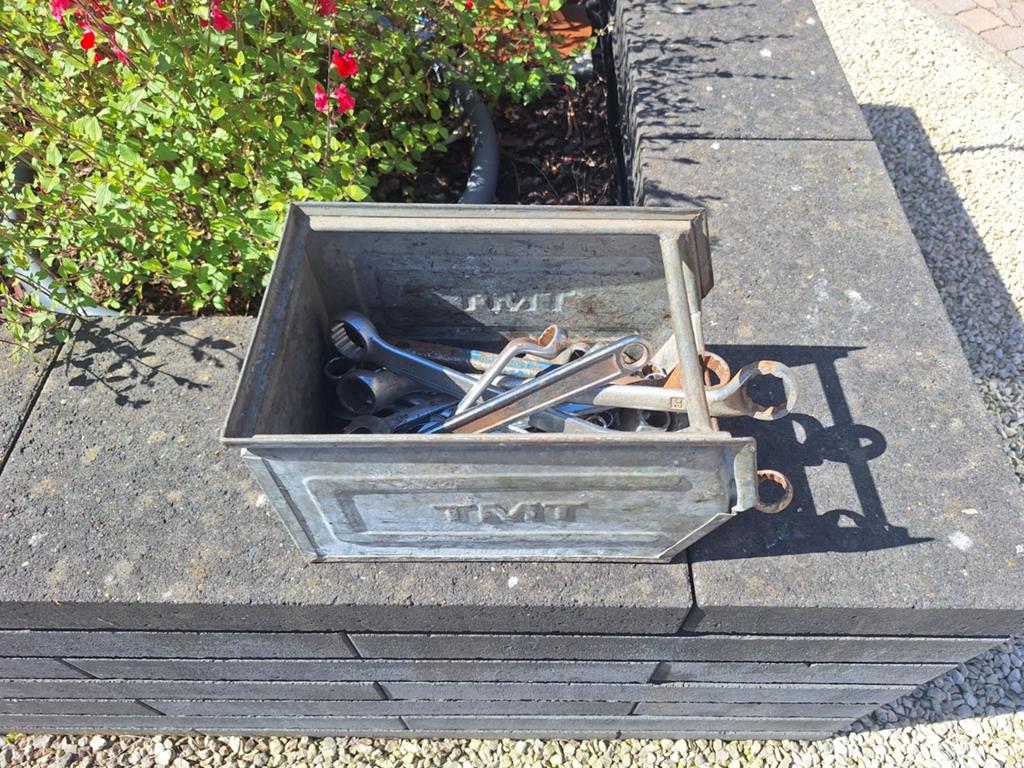 Lot gereedschap, Ophalen