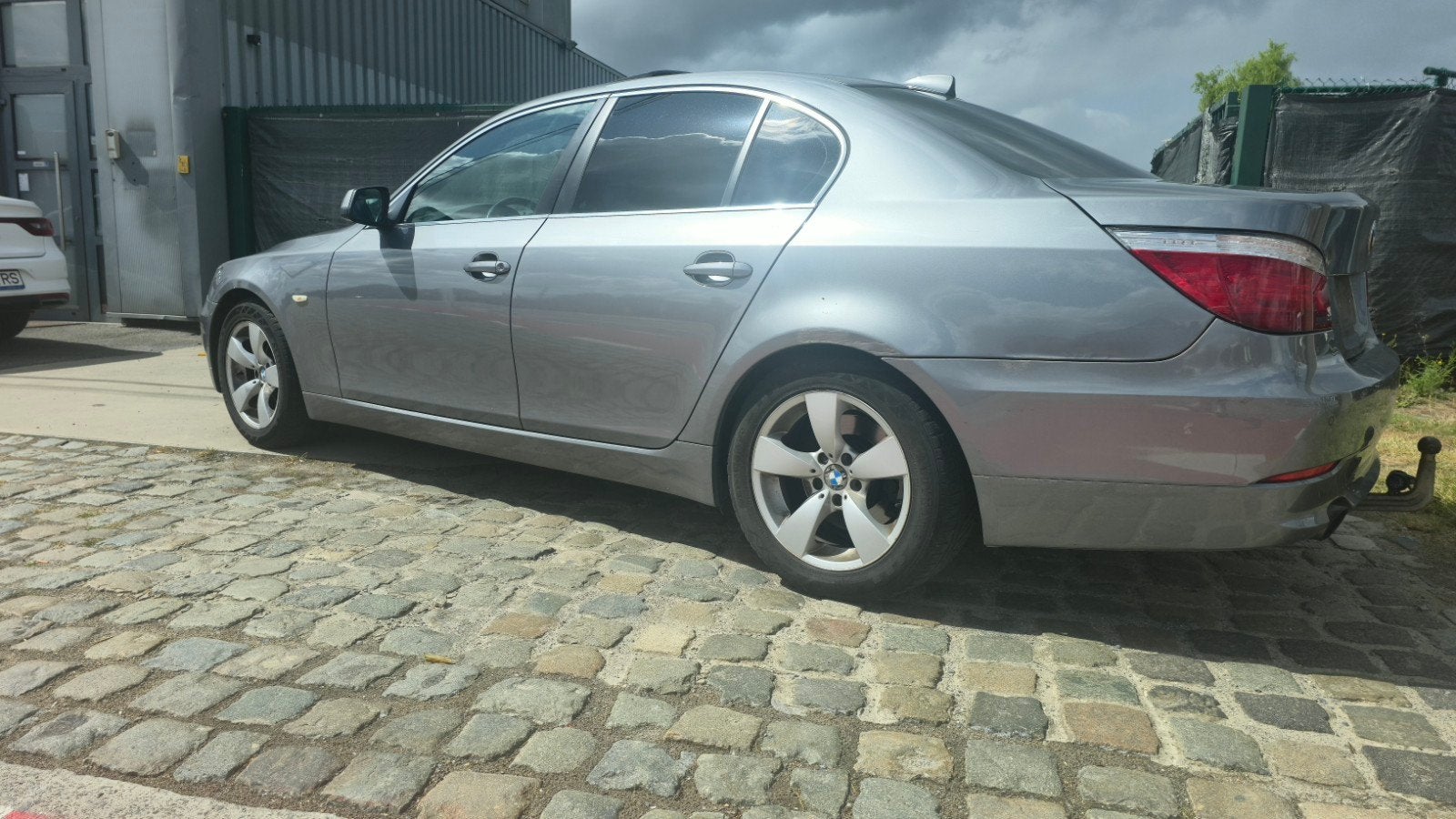 bmw 520d e60 facelift december 2009 met 185.000km veel optie, Auto's, BMW, Achterwielaandrijving, Zwart, 4 cilinders, 5 deurs