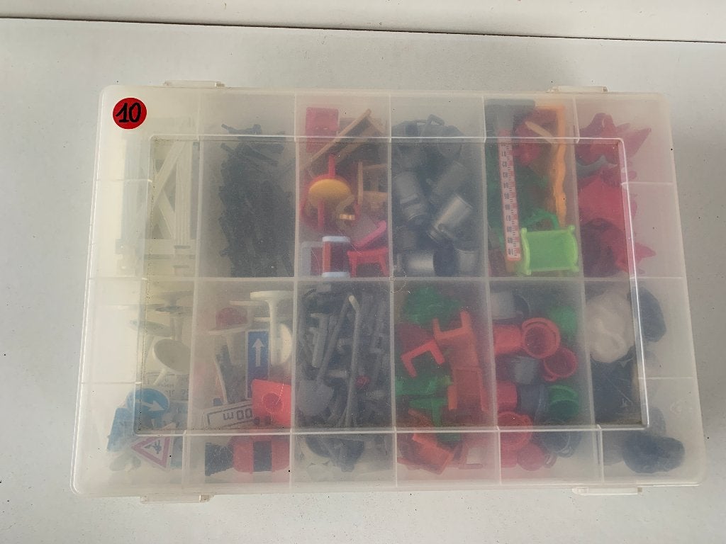 PLAYMOBIL: OPBERGBOX MET ONDERDELEN, Ophalen of Verzenden, Zo goed als nieuw, Losse onderdelen