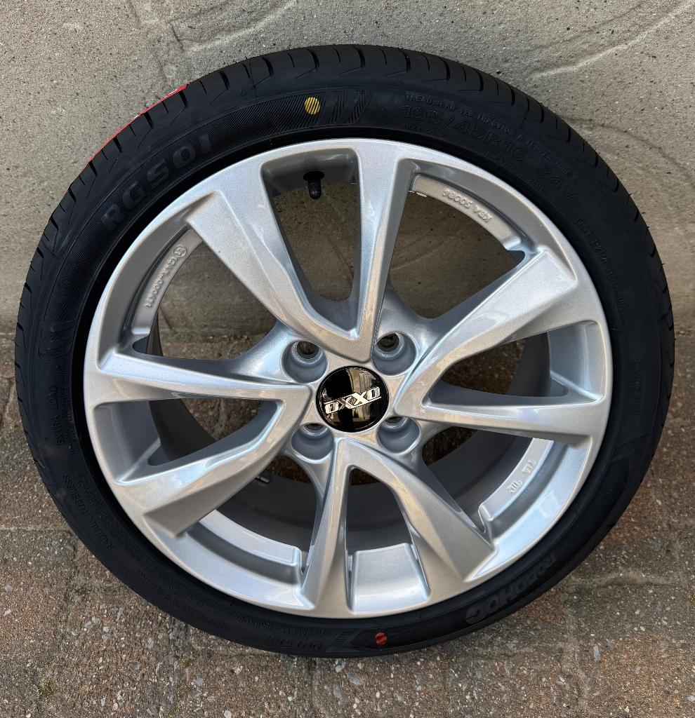 Nieuwe 16” velgen met banden 4x100, Auto-onderdelen, Ophalen, 16 inch, Banden en Velgen, Nieuw