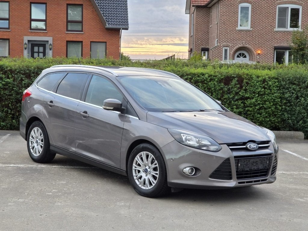 Ford fucus 1.6 jaar 2011 met airco, Auto's, Focus, Zwart, Bruin, 1600 cc