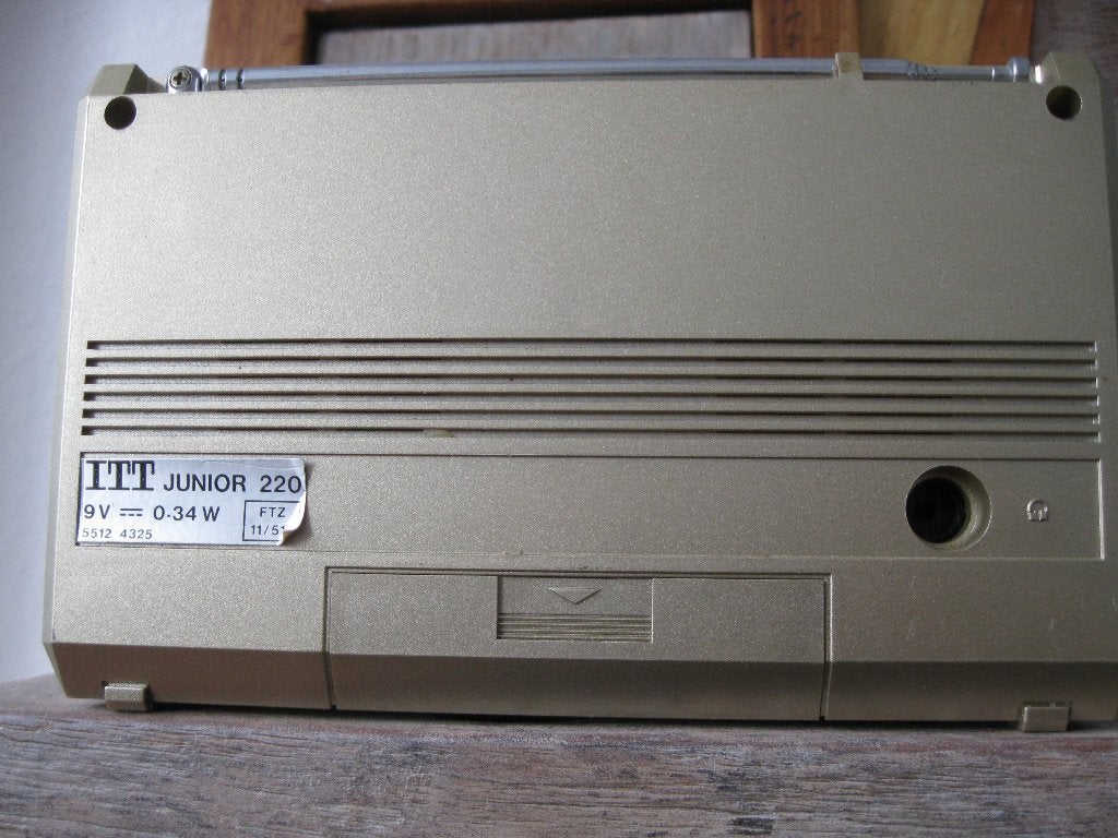 vintage transistorradio, Ophalen, Gebruikt, Transistorradio