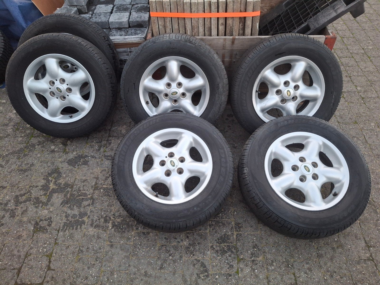 pneus Bridgstone toutes saisons sur jante 215/65r16, Autos : Pièces & Accessoires, Pneus et Jantes, 215 mm, 4 Saisons, 16 pouces
