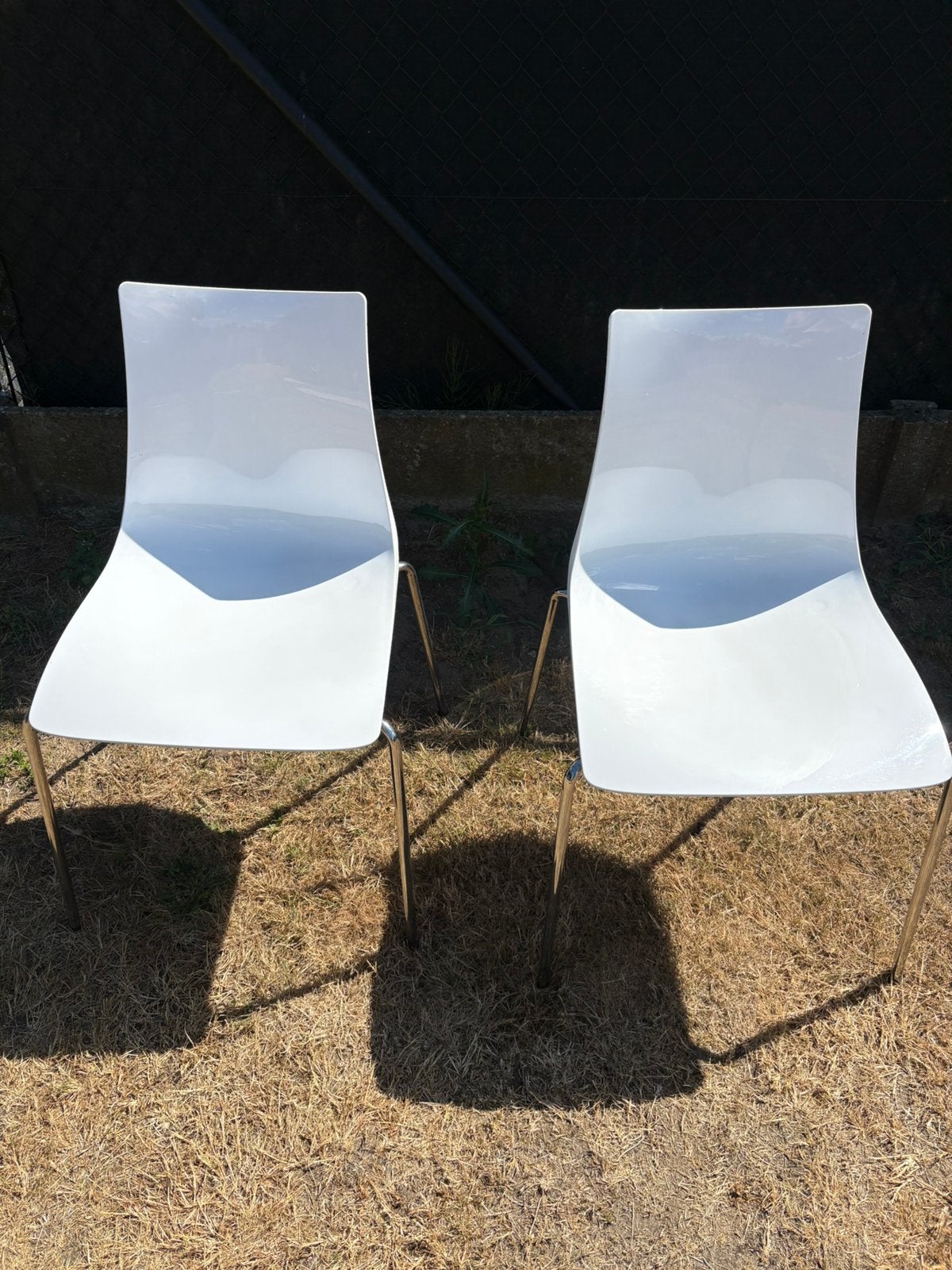 4 witte design stoelen, Huis en Inrichting, Stoelen, Ophalen, Zo goed als nieuw