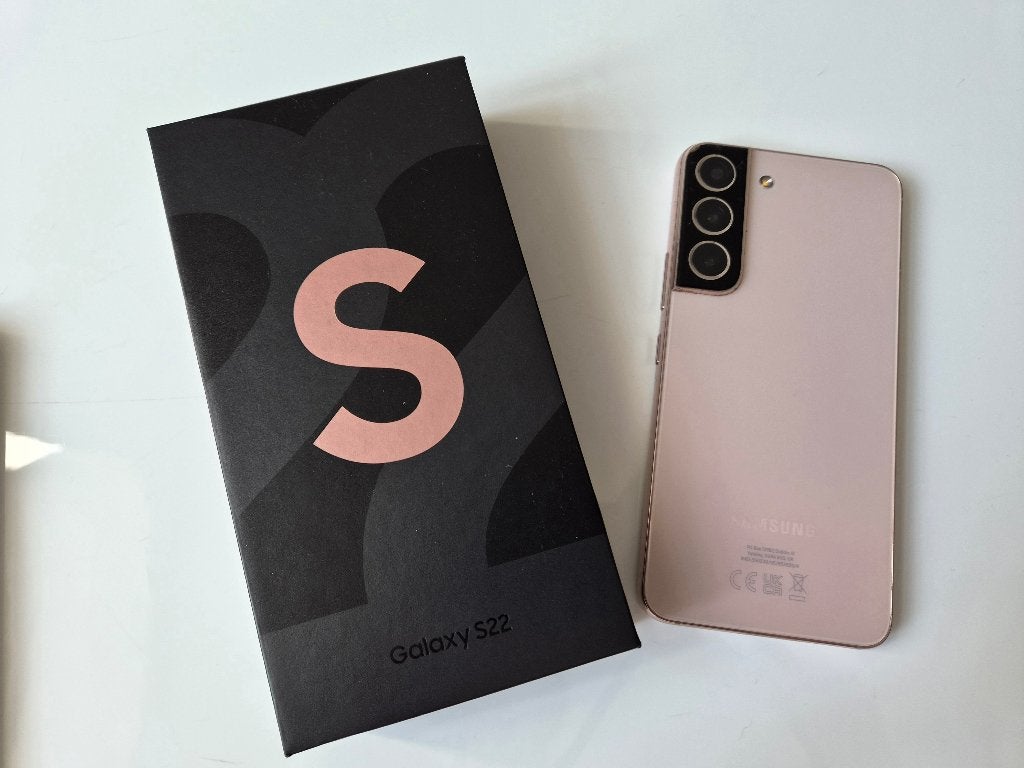 Smartphone Samsung S22, Télécoms, Rose, Comme neuf, Enlèvement, Sans abonnement