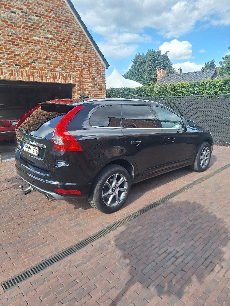Volvo xc60 ocean race, Euro 6, Commande vocale, Entretenue par le concessionnaire, Automatique