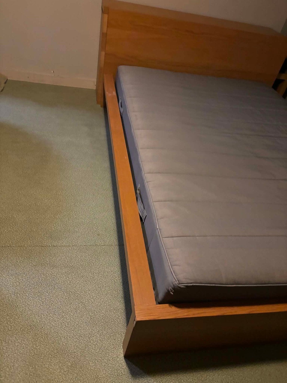 Bed 140 op 200 te koop, Huis en Inrichting, Slaapkamer | Complete slaapkamers, Ophalen of Verzenden