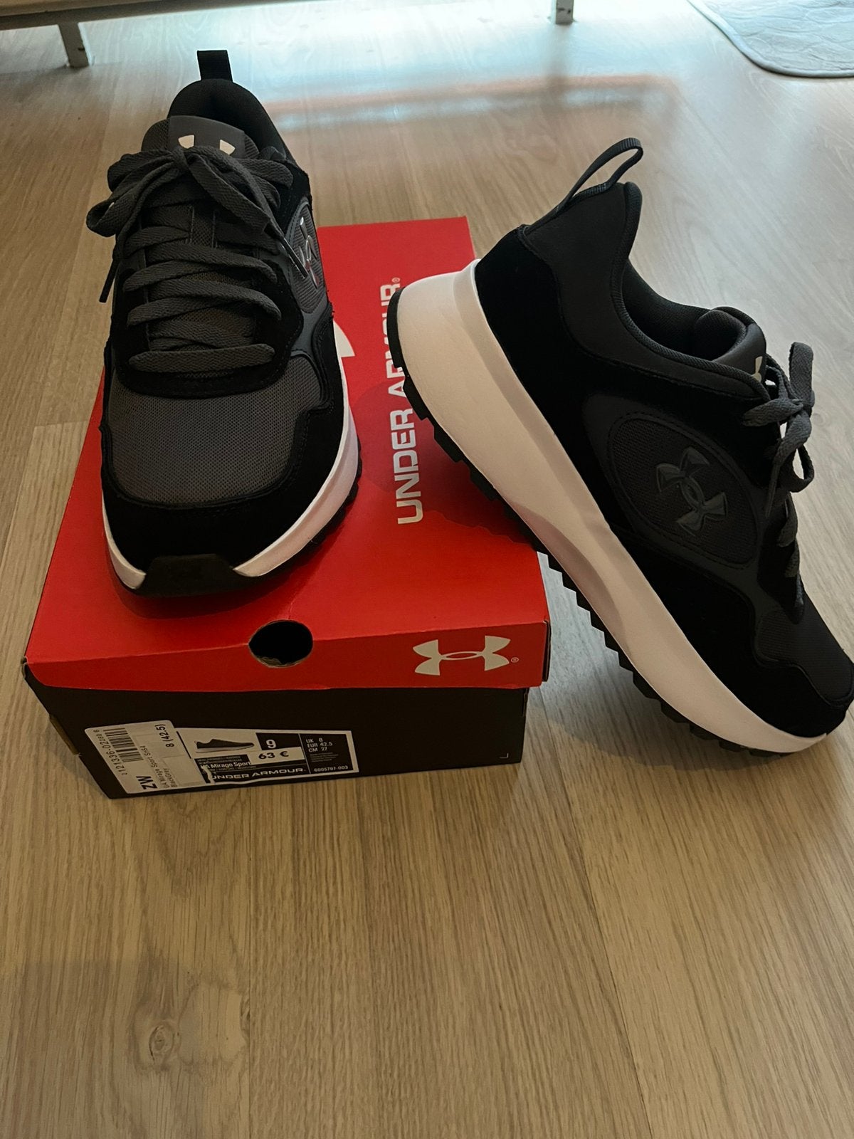 Under Armour Mirage sport (taille 42,5 EU), Kleding | Heren, Ophalen, Nieuw, Zwart, Sneakers