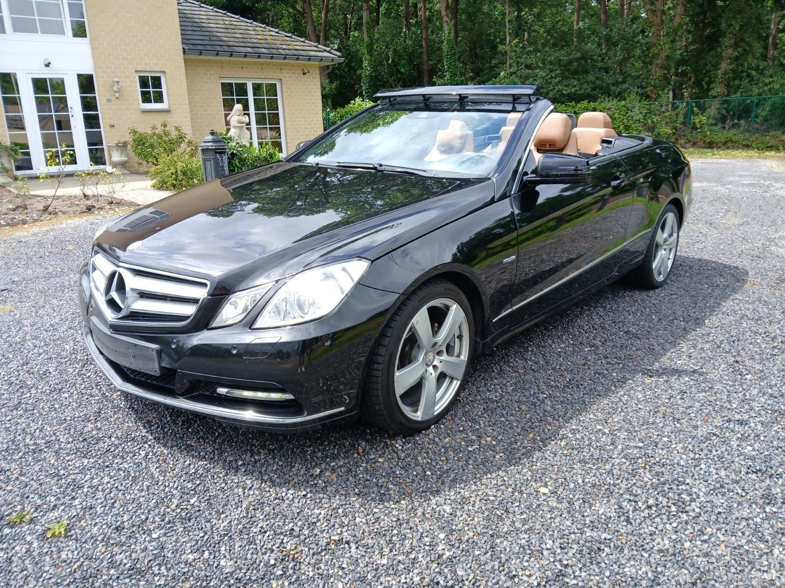 MERCEDES E220 CABRIO / AUTOMAAT / FULL OPTION, Auto's, Automaat, Achterwielaandrijving, Beige, 4 cilinders
