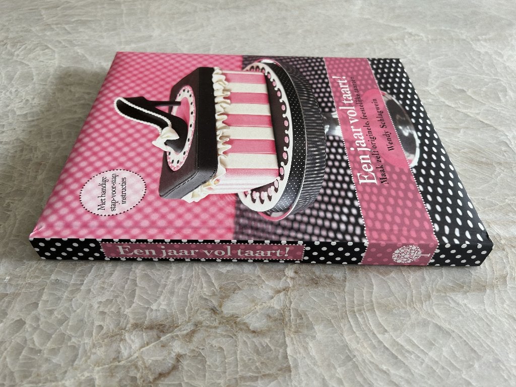 Bakboek - Een jaar vol taart, Boeken, Ophalen, Zo goed als nieuw, Wendy Schlagwein, Overige onderwerpen