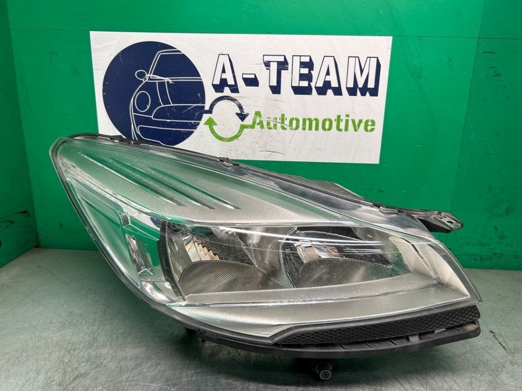 PHARE / OPTIQUE AVANT DROIT Kuga II (DM2) (|CV4413W029AE|), Valeo, 100, rue de Courcelles
75017  Paris, FR, Info@valeo.fr, Ford