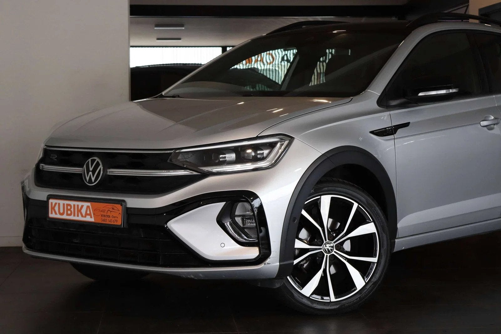 Volkswagen Taigo 1.0 TSI R-Line DSG R-Line Carplay DodeH Cam, Auto's, Automaat, Stof, Gebruikt, Bedrijf
