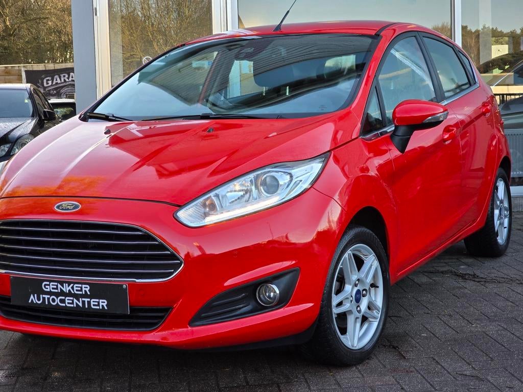 Ford fiesta 1.0 benzine Titanium / GARANTIE, Auto's, Parkeersensor, Bedrijf, Handgeschakeld, Te koop