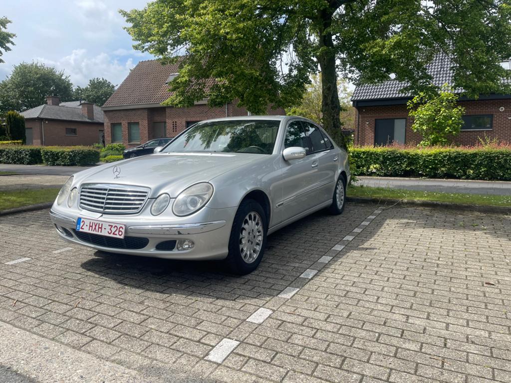 Mercedes Benz Eleganz e220 cdi met 110 kw Automatik, Auto's, Mercedes-Benz, Leder, 5 deurs, Particulier, Zilver of Grijs