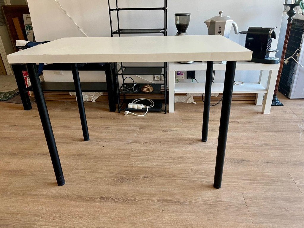 Table 4 personnes, Quatre personnes, 50 à 100 cm, Enlèvement, Utilisé