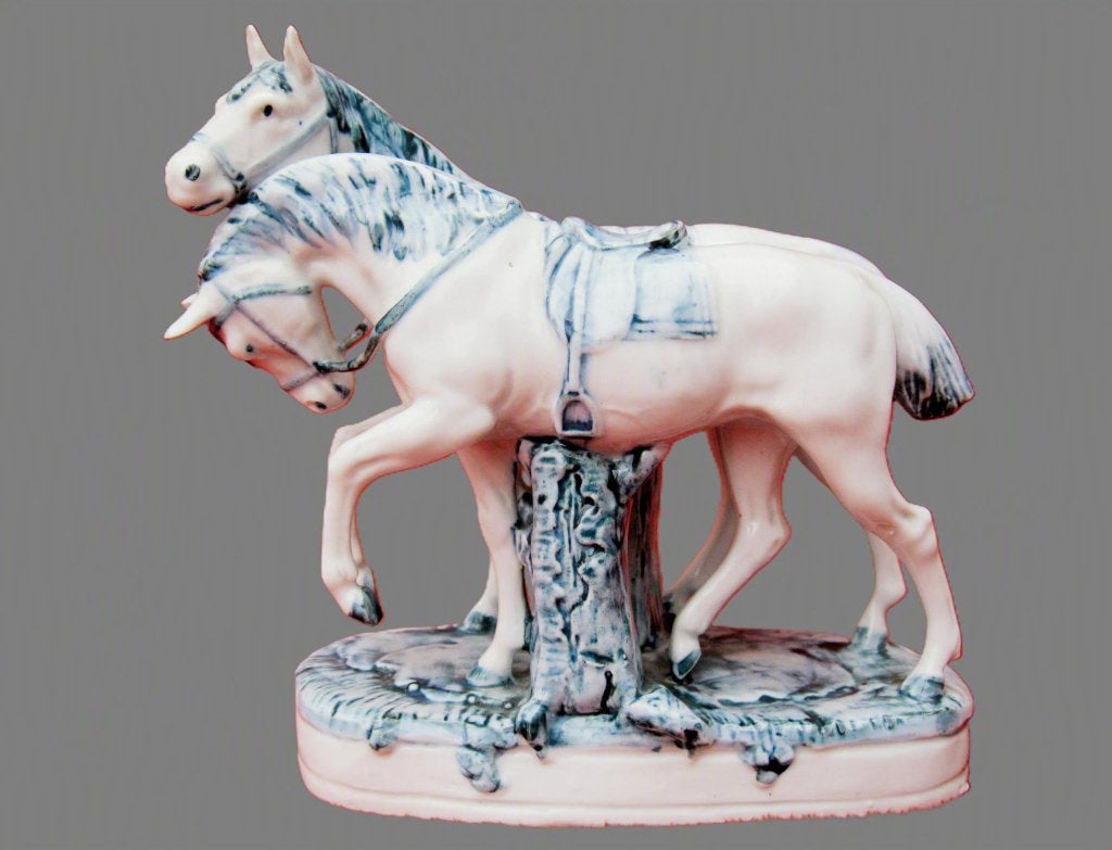 Apart beeld van paarden uit porselein., Antiek en Kunst, Antiek | Porselein, Ophalen