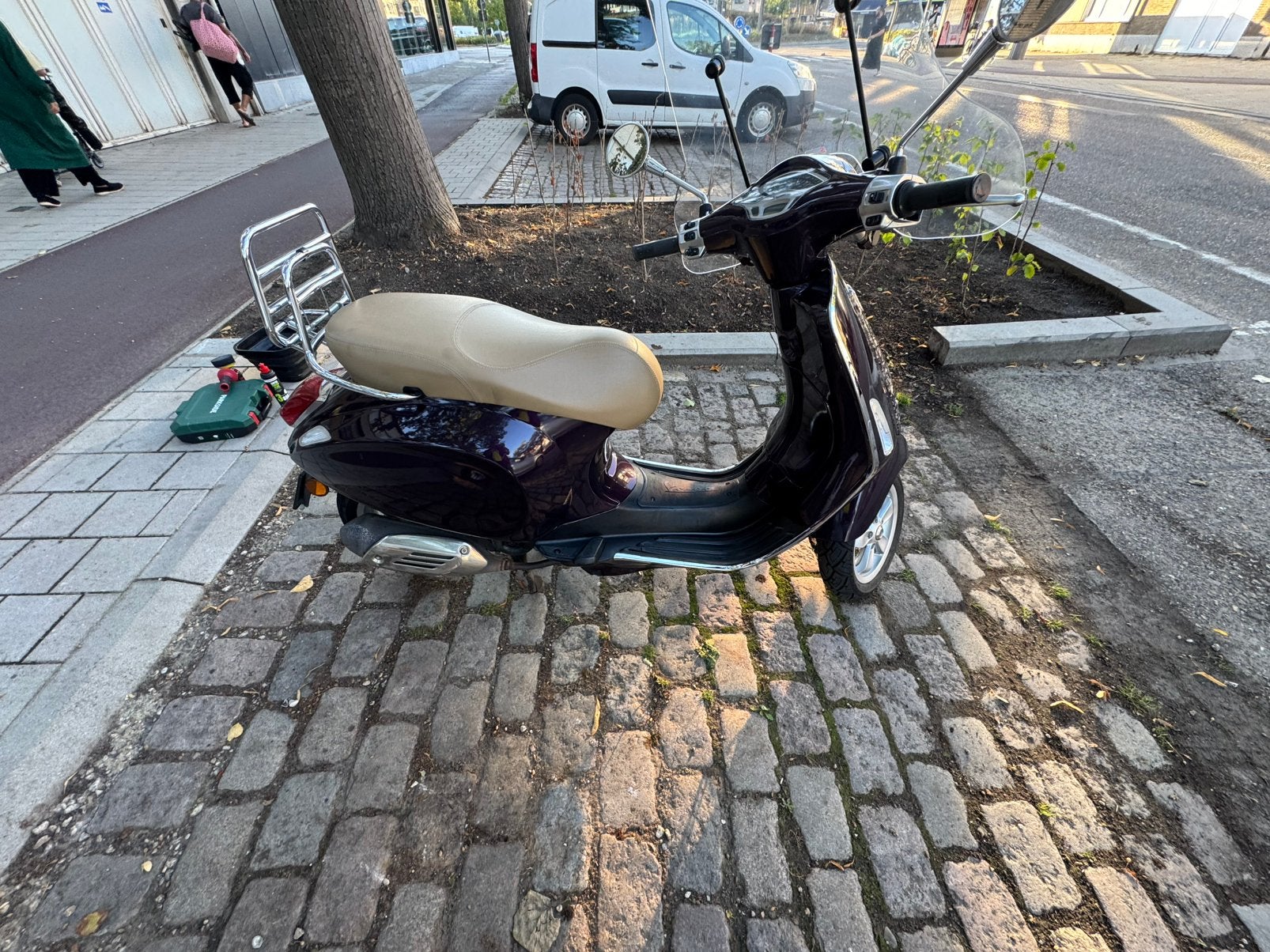 Vespa b klasse, Fietsen en Brommers, Ophalen, Zo goed als nieuw, Klasse B (45 km/u)