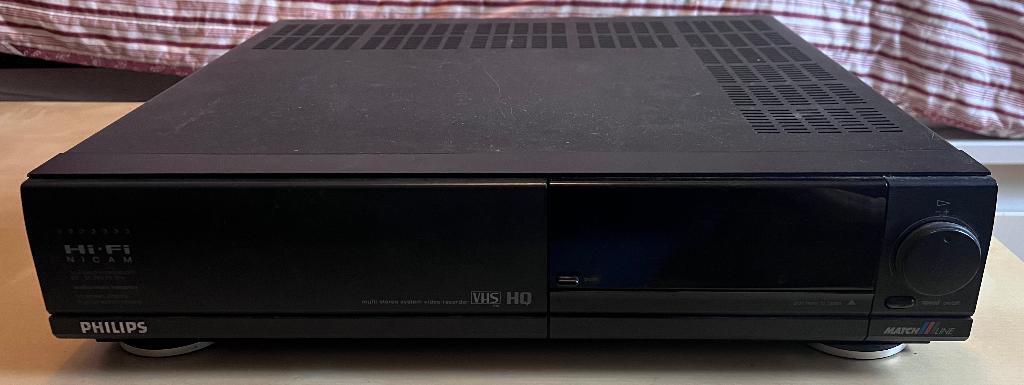 Philips magnétoscope VHS 702/13 Matchline (défectueux), Enlèvement, Ne fonctionne pas, Lecteur ou enregistreur VHS