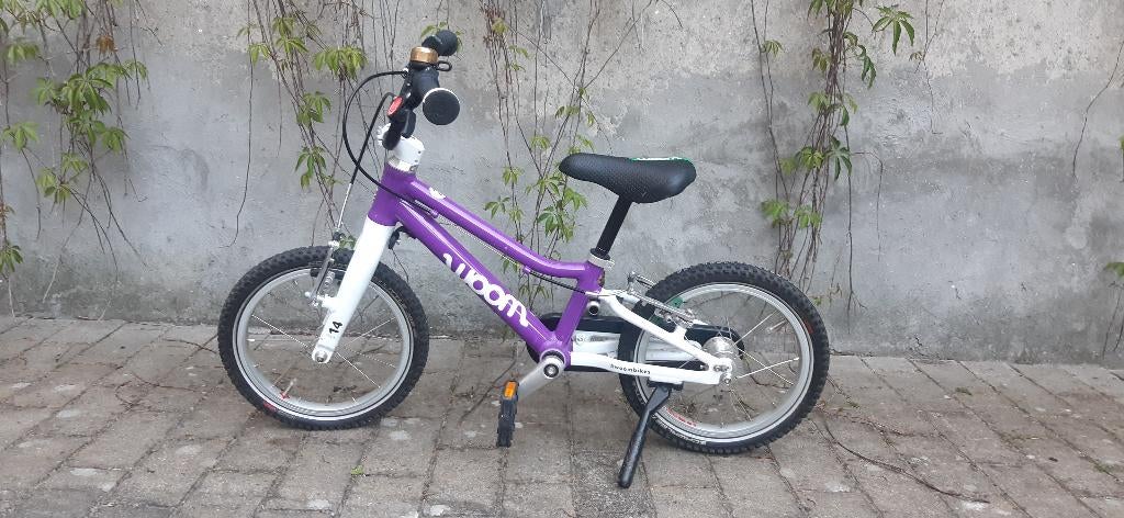 Woom 2 paarse 14 inch kinderfiets, Fietsen en Brommers, Ophalen, Gebruikt, Velgrem, Minder dan 16 inch
