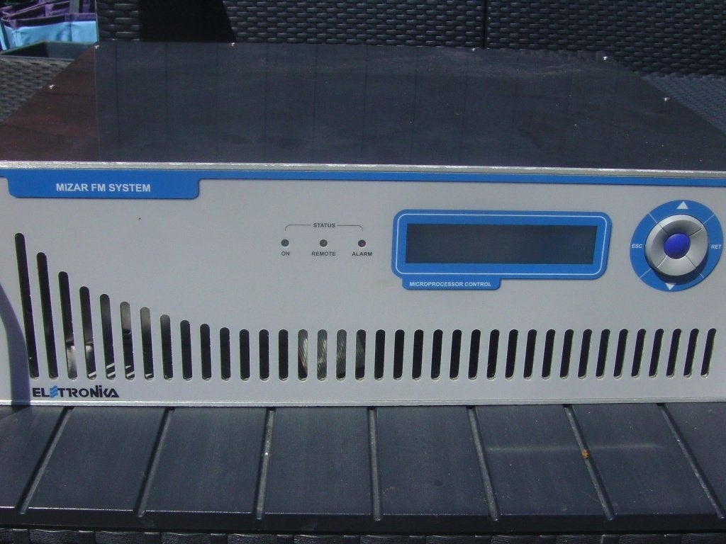 Fm zender Electronica mizar 300watt, Enlèvement, Comme neuf, Émetteur