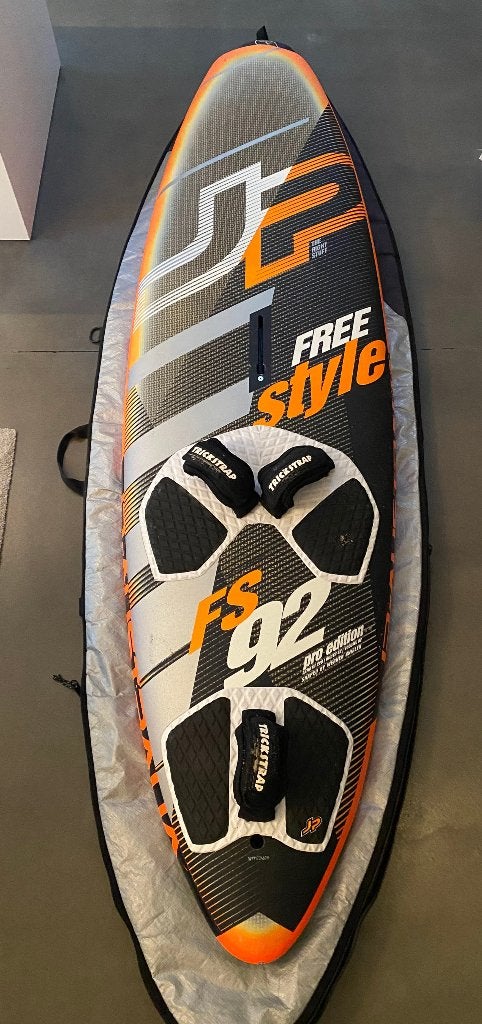 JP Freestyle pro 92, Watersport en Boten, Windsurfen, Ophalen, Minder dan 250 cm, Zo goed als nieuw, Met vin(nen)