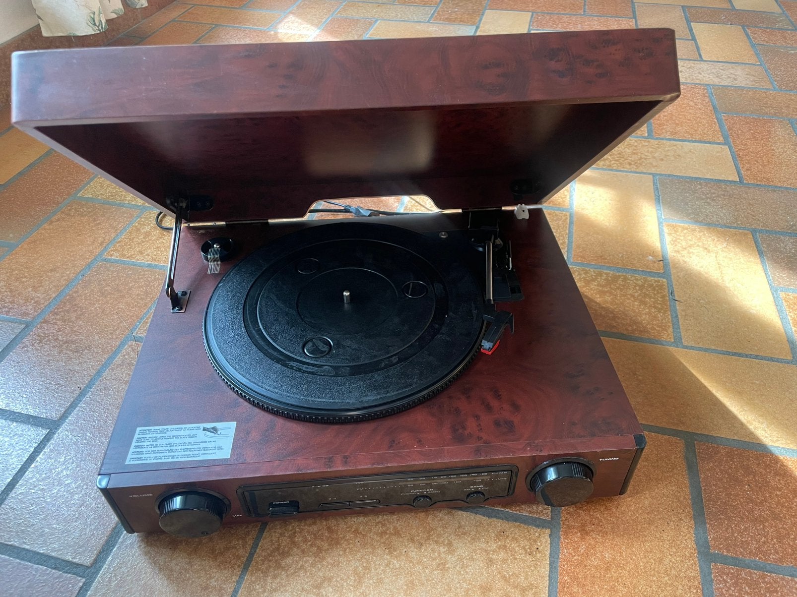 tourne-disque/radio moderne au look rétro, Enlèvement ou Envoi, Comme neuf, Tourne-disque