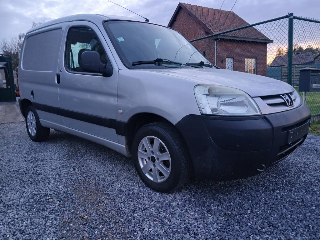 Peugeot partner #Bj 2004# 1900 diesel !!Gekeurd!!, Stof, 4 cilinders, Bedrijf, 1900 cc
