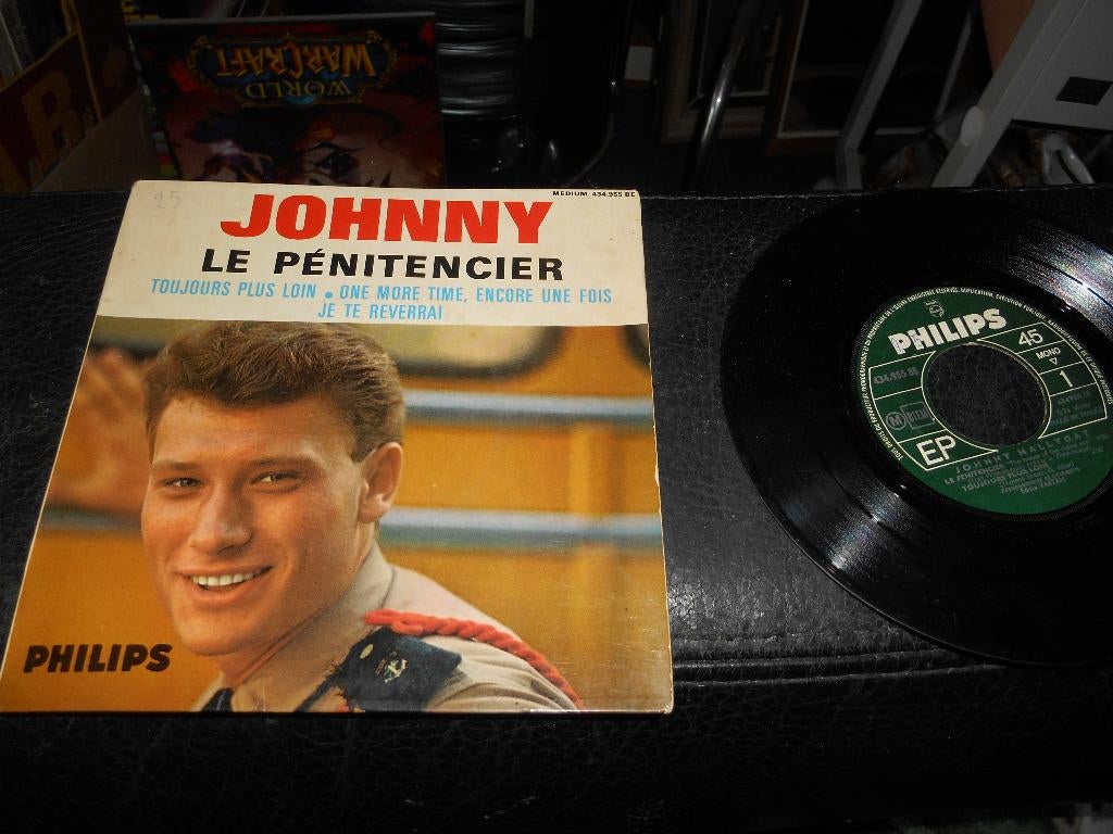 45T 4 pistes Johnny " Le pénitencier", Ophalen of Verzenden