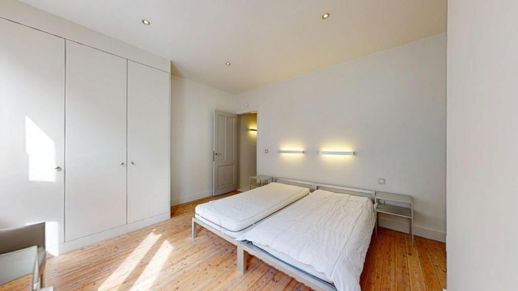 MDF ITALIA 2 EENPERSOONBEDDEN EN NACHTTAFELS Bruno Fattorini, Huis en Inrichting, Ophalen, Eenpersoons, 200 cm, Metaal